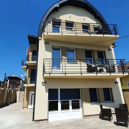 Zalakarosi Zora Apartmanhaz * Zalakaros