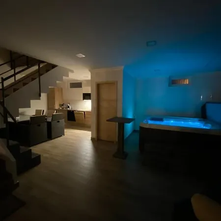 Zalakarosi Zora Apartmanhaz Lejlighed