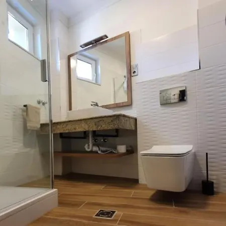 아파트 Zalakarosi Zora Apartmanhaz